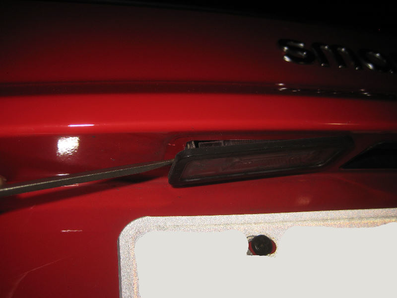 2008-2014-Smart-Fortwo-License-Plate-Light-Bulbs-Replacement-Guide-012