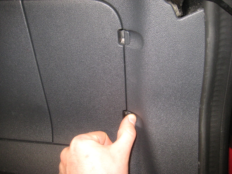 2008-2014-Smart-Fortwo-Tail-Light-Bulbs-Replacement-Guide-003