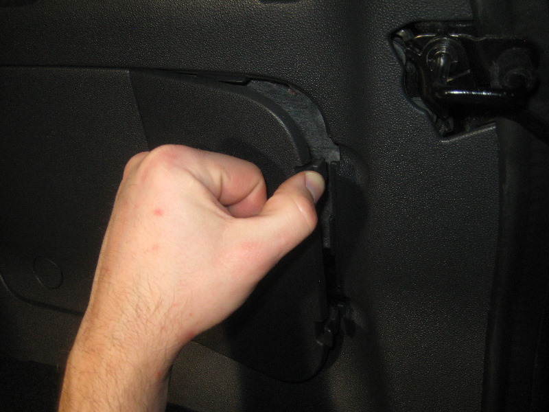 2008-2014-Smart-Fortwo-Tail-Light-Bulbs-Replacement-Guide-004