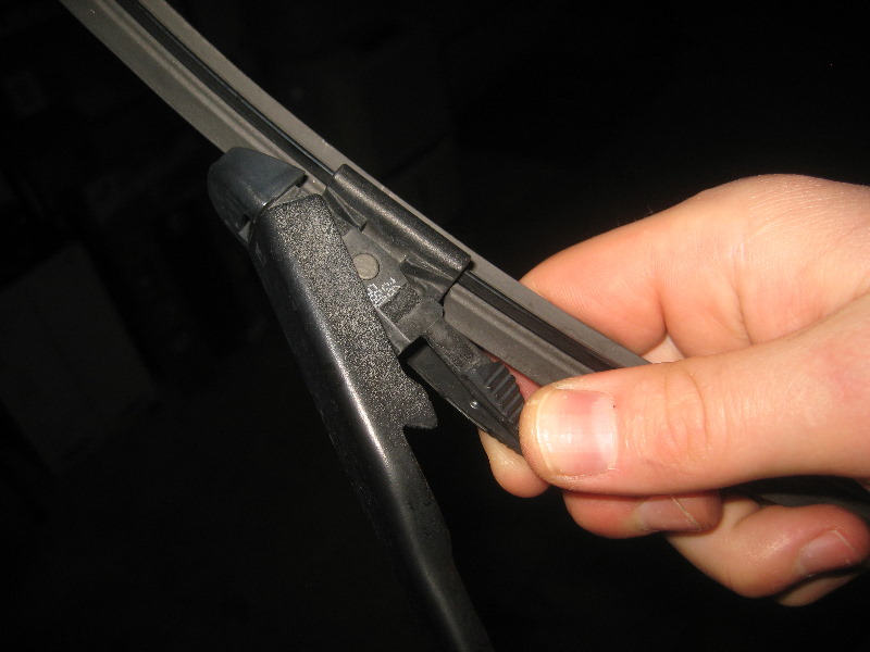 2008-2014-Smart-Fortwo-Windshield-Wiper-Blades-Replacement-Guide-005