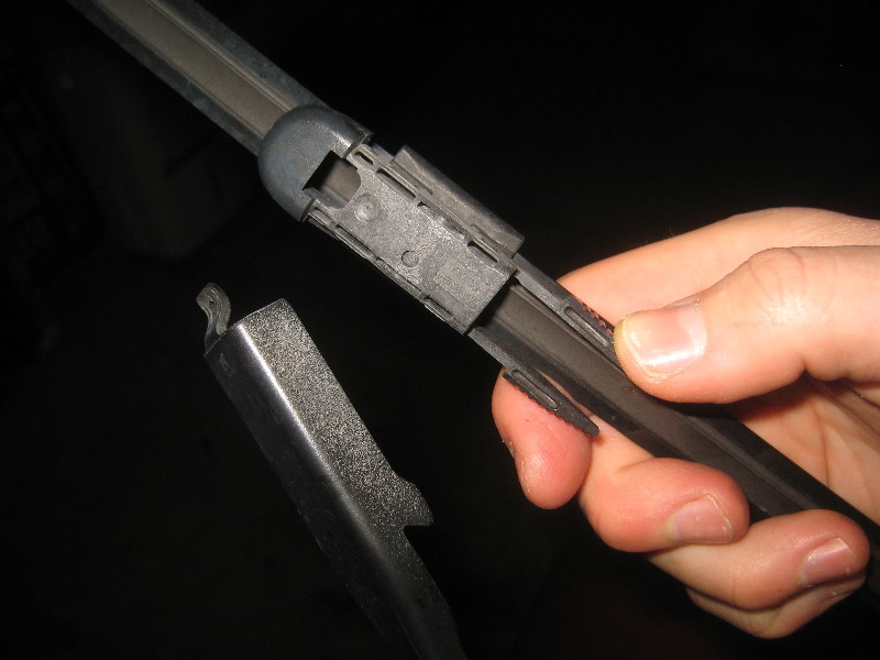 2008-2014-Smart-Fortwo-Windshield-Wiper-Blades-Replacement-Guide-006