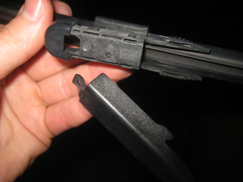 2008-2014-Smart-Fortwo-Windshield-Wiper-Blades-Replacement-Guide-008