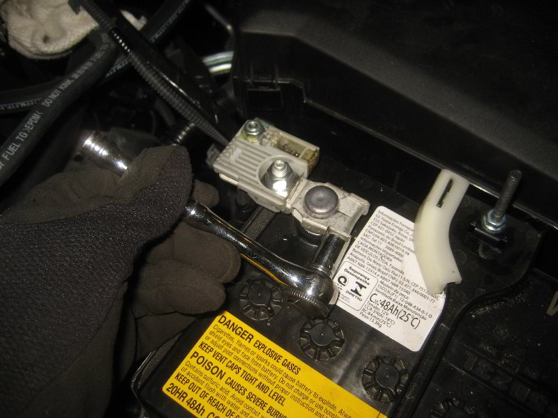 Subaru-Forester-12V-Automotive-Battery-Replacement-Guide-025