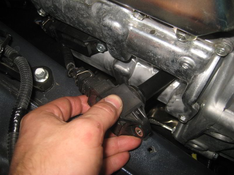 Subaru-Forester-FB25-Engine-Spark-Plugs-Replacement-Guide-048