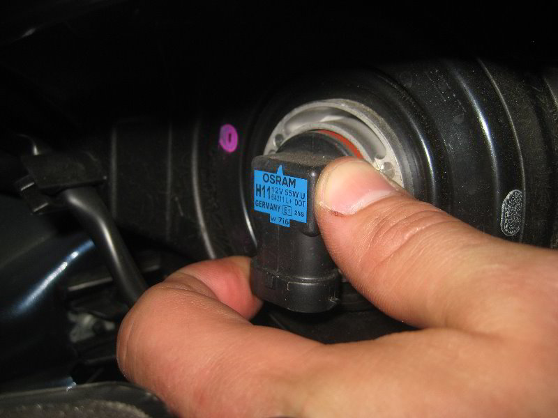 Subaru-Forester-Headlight-Bulbs-Replacement-Guide-005