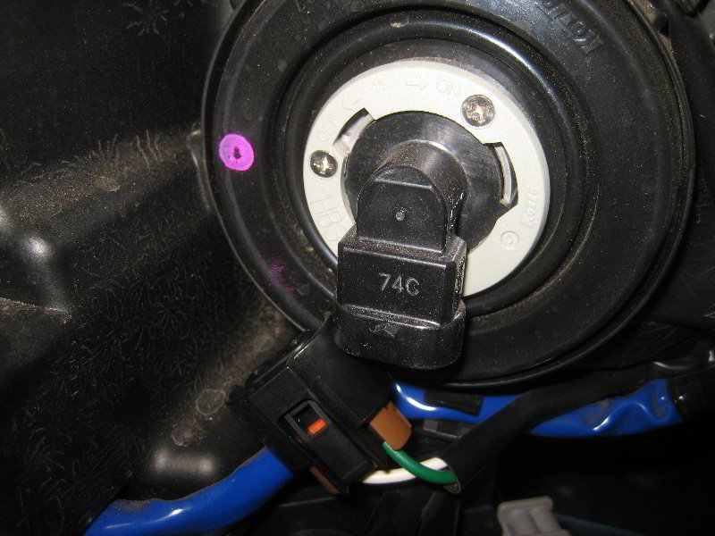 SubaruForesterHeadlightBulbsReplacementGuide016