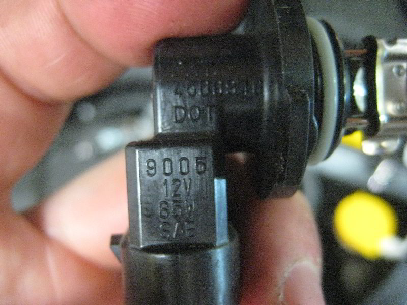 Subaru-Forester-Headlight-Bulbs-Replacement-Guide-019