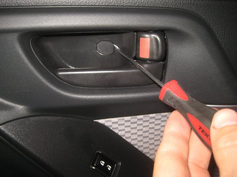 Subaru-Forester-Interior-Door-Panel-Removal-Guide-003