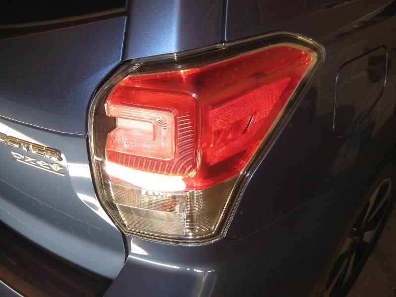 Subaru-Forester-Tail-Light-Bulbs-Replacement-Guide-001
