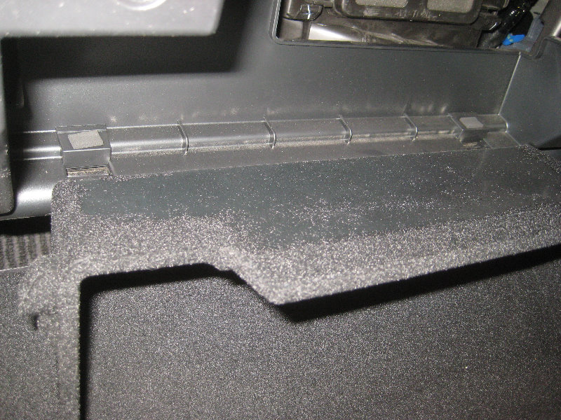 Subaru Outback Cabin Air Filter Replacement Guide 025