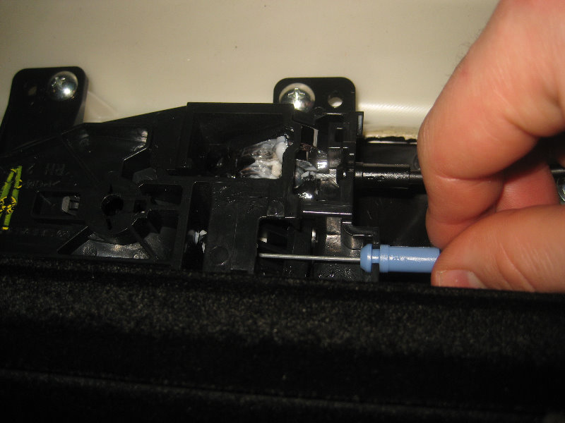 Subaru-Outback-Interior-Door-Panel-Removal-Speaker-Upgrade-Guide-040