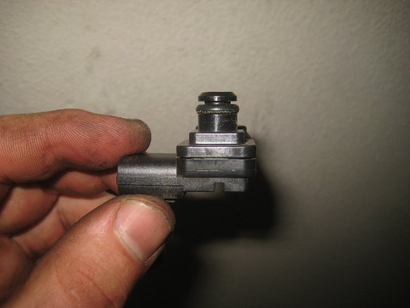Subaru-Outback-MAP-Sensor-Replacement-Guide-009