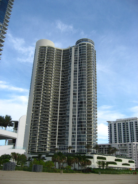 Sunny-Isles-Beach-Northeast-Miami-Dade-County-Florida-018