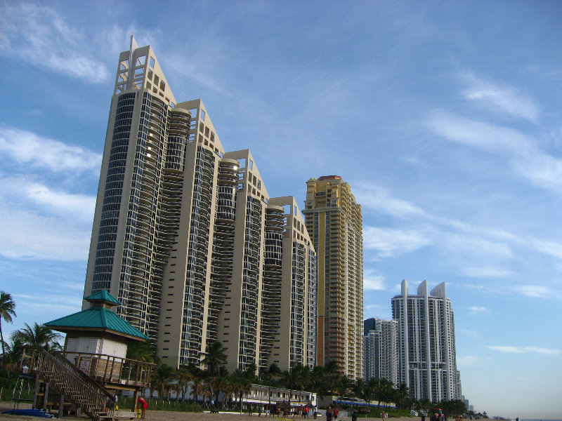 Sunny-Isles-Beach-Northeast-Miami-Dade-County-Florida-023