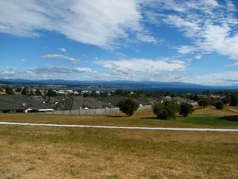 Taupo-Town-Waikato-Region-North-Island-New-Zealand-001