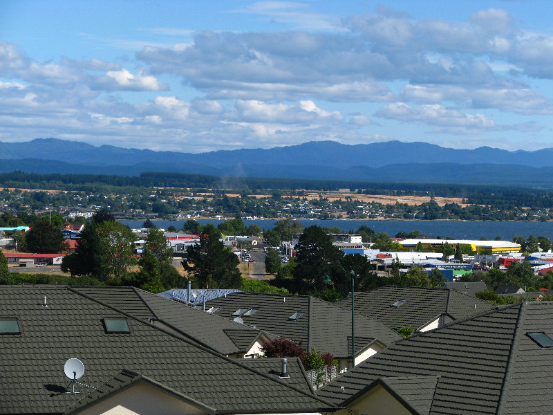 Taupo-Town-Waikato-Region-North-Island-New-Zealand-006