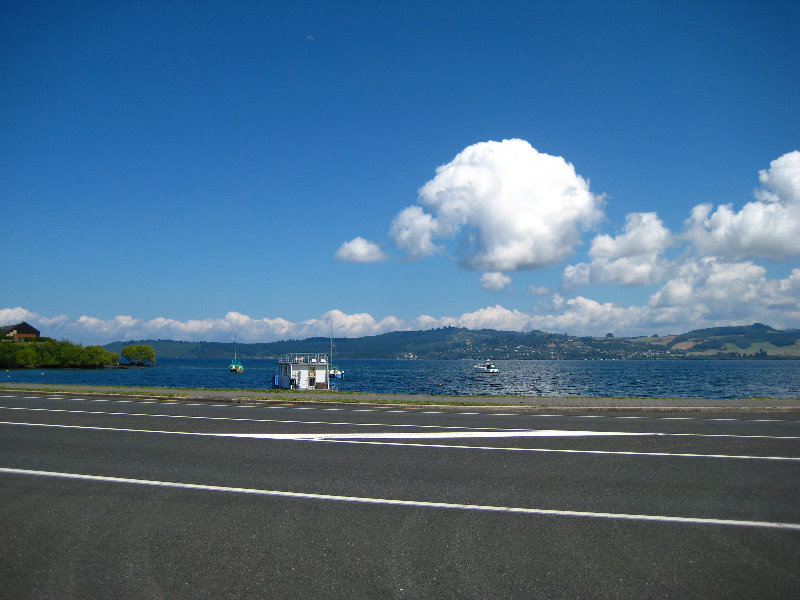 Taupo-Town-Waikato-Region-North-Island-New-Zealand-008