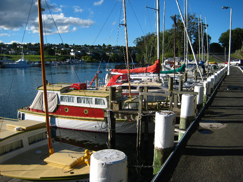 Taupo-Town-Waikato-Region-North-Island-New-Zealand-050