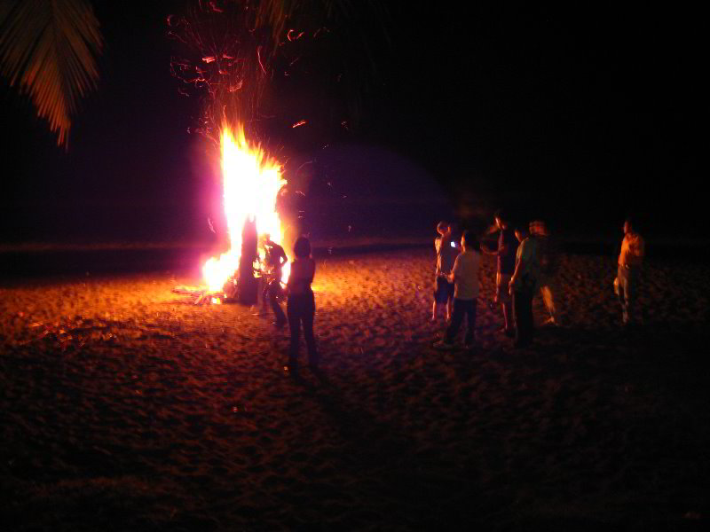 Backyard-Bar-Playa-Hermosa-Costa-Rica-001