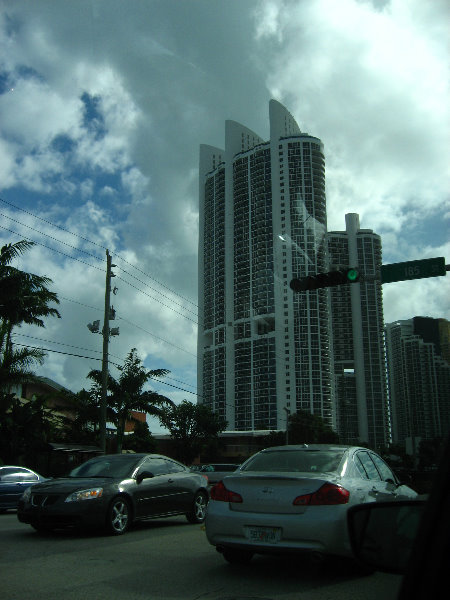 Pinnacle-Condos-Sunny-Isles-Beach-FL-003