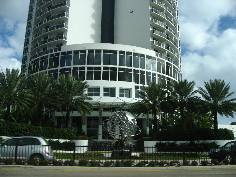 Pinnacle-Condos-Sunny-Isles-Beach-FL-007