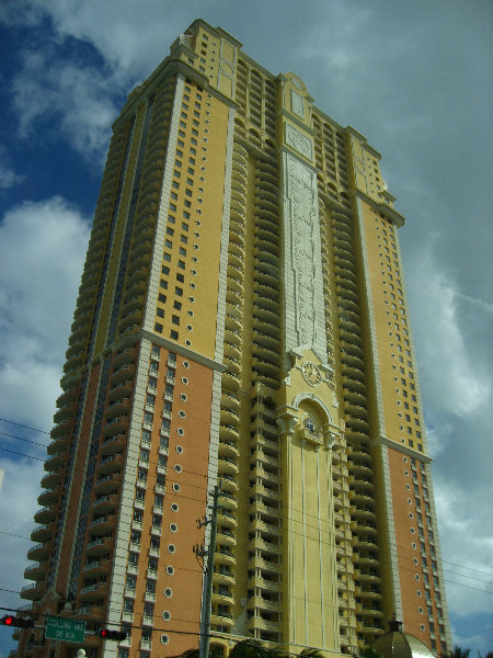 Pinnacle-Condos-Sunny-Isles-Beach-FL-010