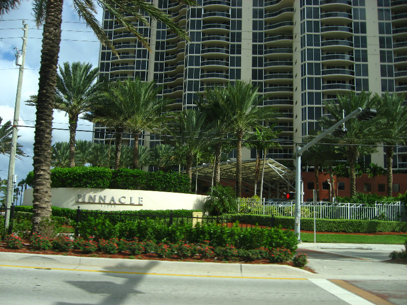 Pinnacle-Condos-Sunny-Isles-Beach-FL-013