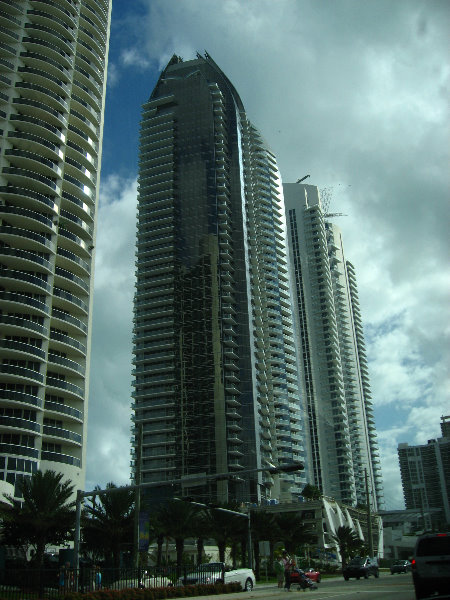 Pinnacle-Condos-Sunny-Isles-Beach-FL-018