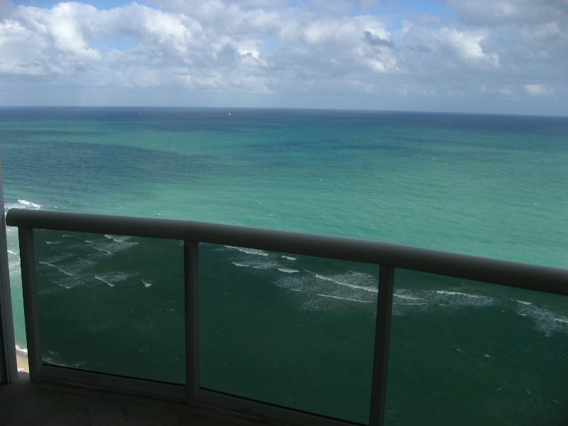 Pinnacle-Condos-Sunny-Isles-Beach-FL-040