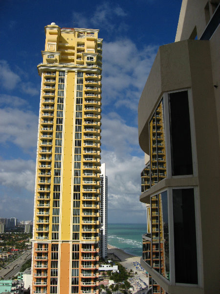 Pinnacle-Condos-Sunny-Isles-Beach-FL-044