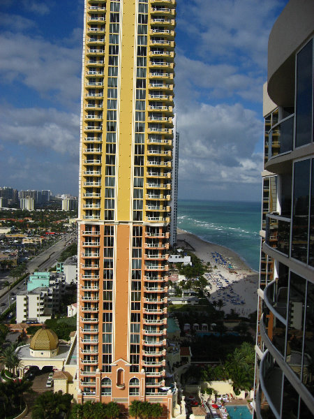 Pinnacle-Condos-Sunny-Isles-Beach-FL-045