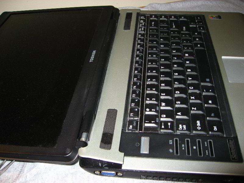 Toshiba-A105-Laptop-Disassembly-Guide-023