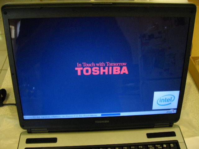 Toshiba-Satellite-A105-S4254-Review-031