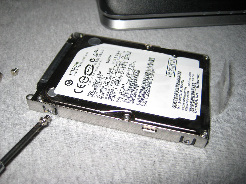 Toshiba-Satellite-A505-Hard-Drive-RAM-Upgrade-Guide-019