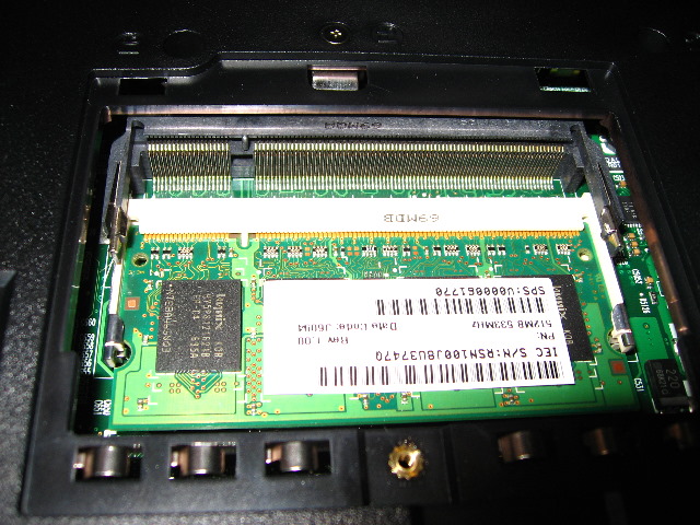 Toshiba-Satellite-M115-S3094-Laptop-Review-051