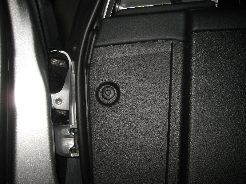 Toyota-Avalon-Interior-Door-Panel-Removal-Guide-014