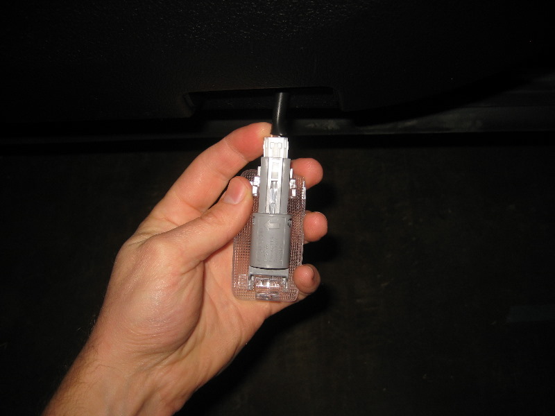 Toyota-Avalon-Interior-Door-Panel-Removal-Guide-054