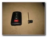 Toyota-Avalon-Key-Fob-Battery-Replacement-Guide-005