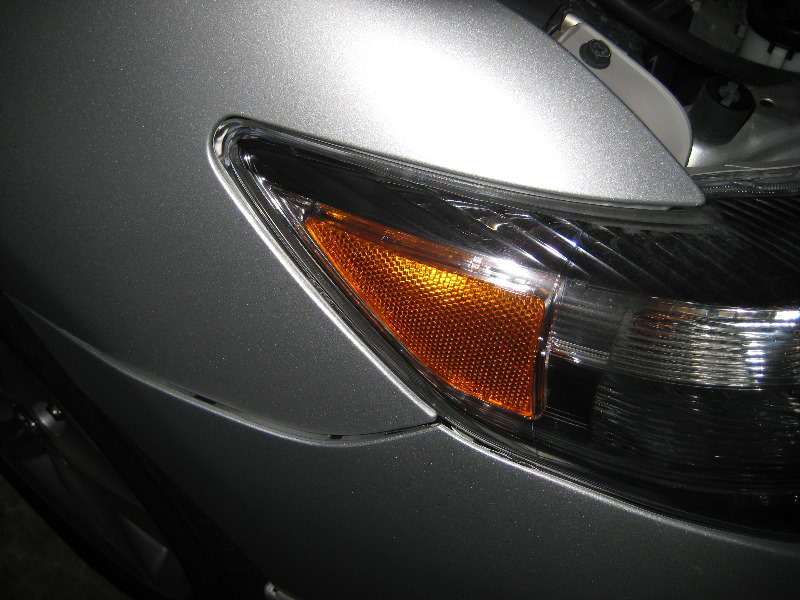Toyota-Camry-Headlight-Bulbs-Replacement-Guide-024