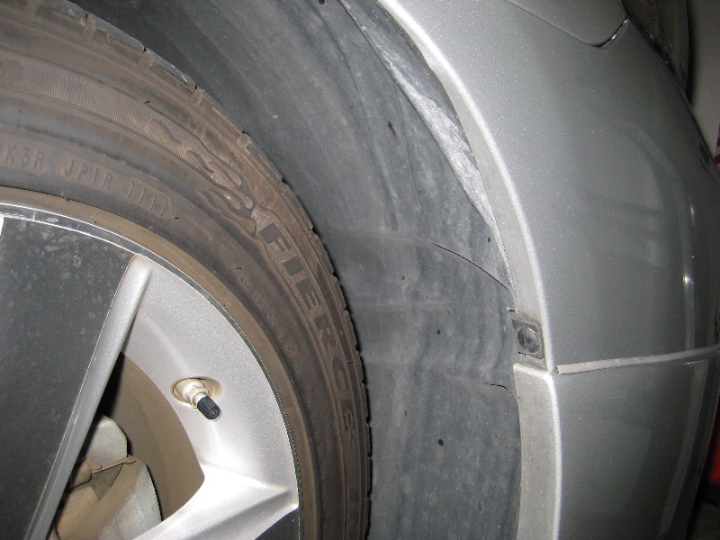 Toyota-Camry-Headlight-Bulbs-Replacement-Guide-025