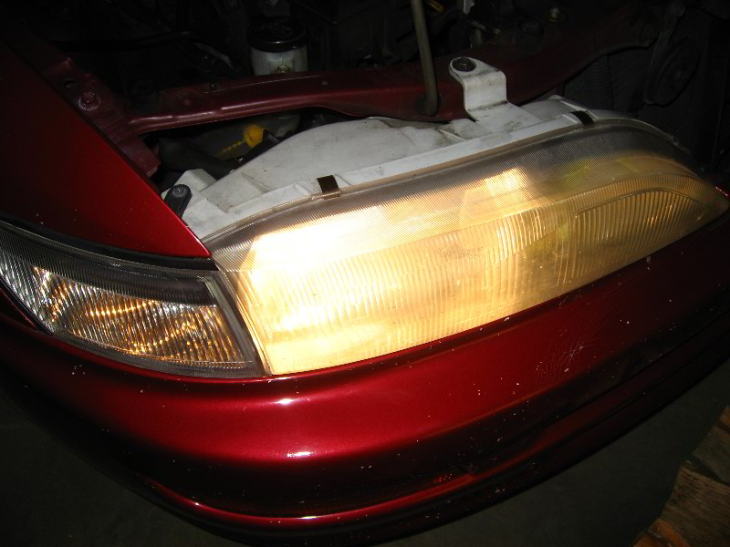 Toyota-Carina-ED-Headlight-Bulb-Replacement-Guide-033