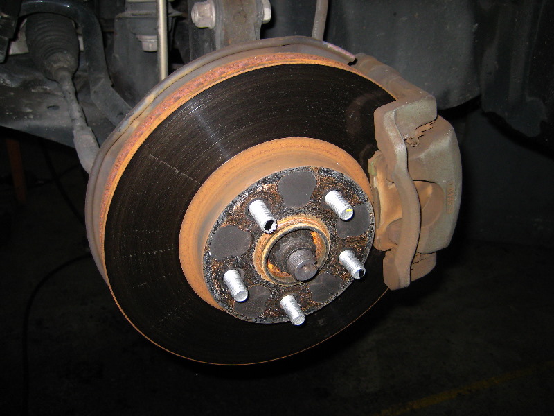 Toyota-Corolla-Front-Brake-Pads-Replacement-Guide-004