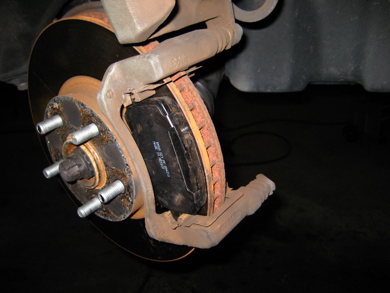 Toyota-Corolla-Front-Brake-Pads-Replacement-Guide-013