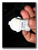 Toyota-Corolla-Headlight-Bulb-Replacement-Guide-009