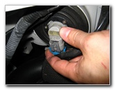 Toyota-Corolla-Headlight-Bulb-Replacement-Guide-029