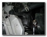 Toyota-Corolla-Headlight-Bulb-Replacement-Guide-037