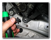 Toyota-Corolla-Headlight-Bulb-Replacement-Guide-039