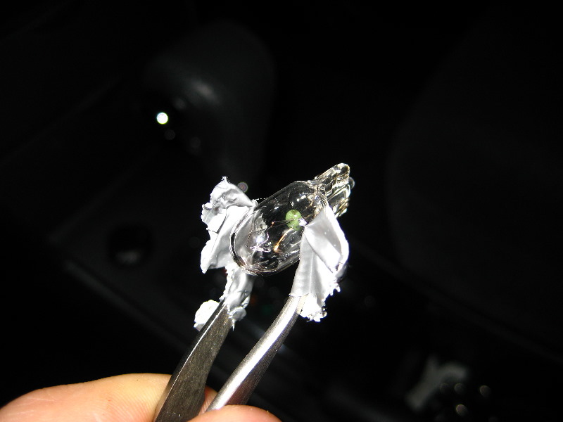 Toyota-Corolla-Map-Light-Bulbs-Replacement-Guide-007