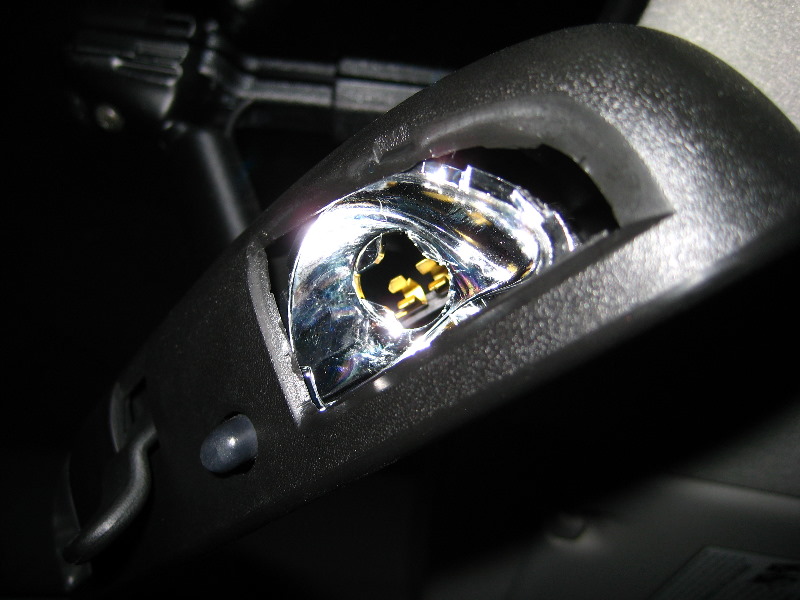 Toyota-Corolla-Map-Light-Bulbs-Replacement-Guide-008