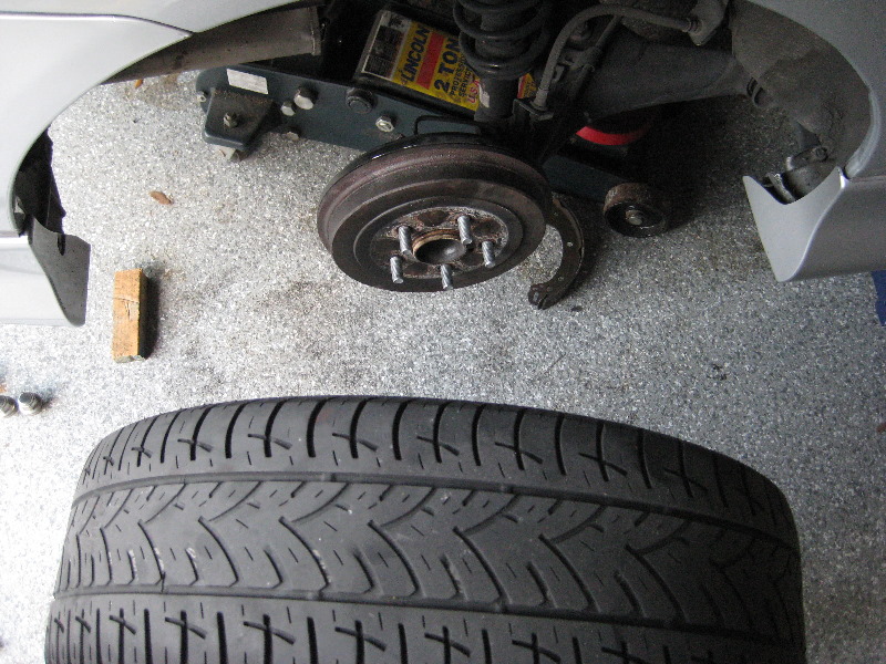 Toyota-Corolla-Rear-Drum-Brake-Shoes-Replacement-Guide-064